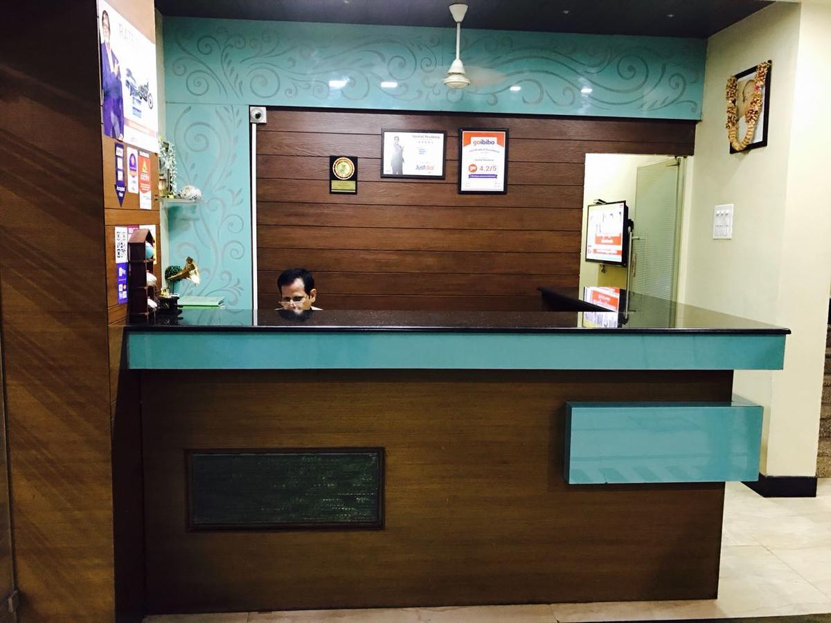 Iroomz Vaishali Residency Bellary Extérieur photo